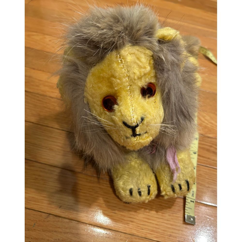 Rare exquisite vintage 50s stuffed lion flocked with soft mane laying‎ down pose